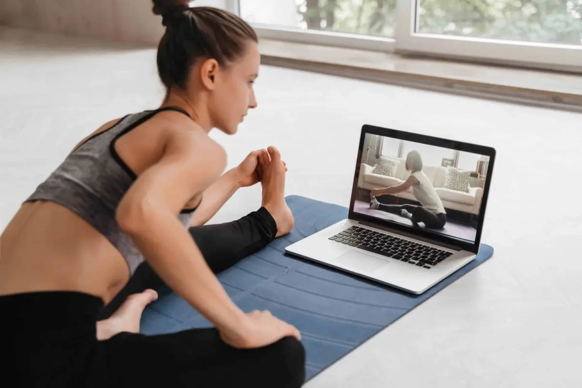 Virtual Physical Therapy vs. In-Person Physical Therapy: How to Choose What’s Right for Your Recovery