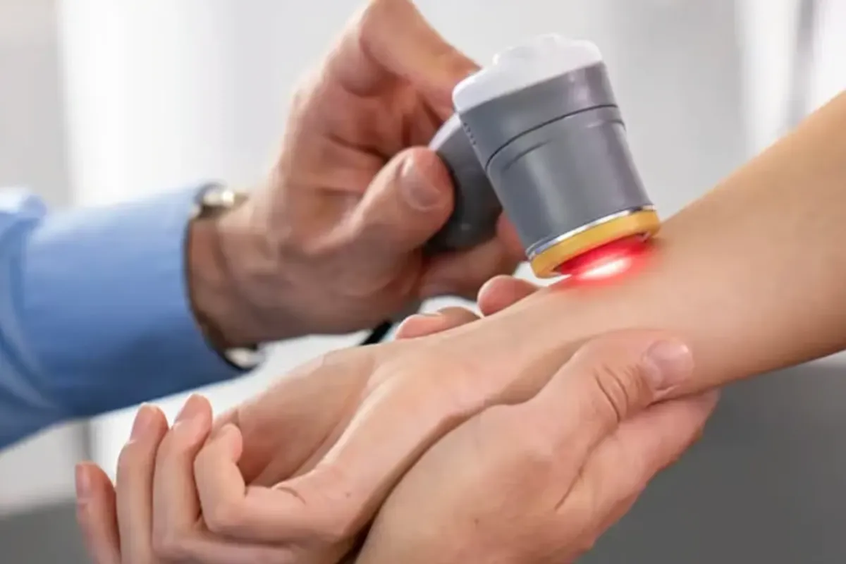 Red Light Therapy for Pain and Recovery: What Physical Therapists Actually Want You to Know
